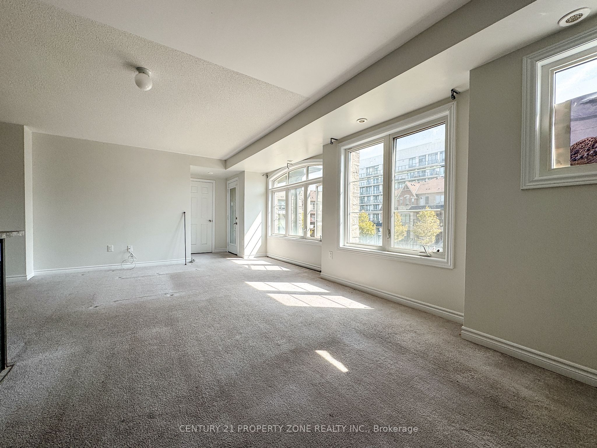 MLS #W12382629 image #3