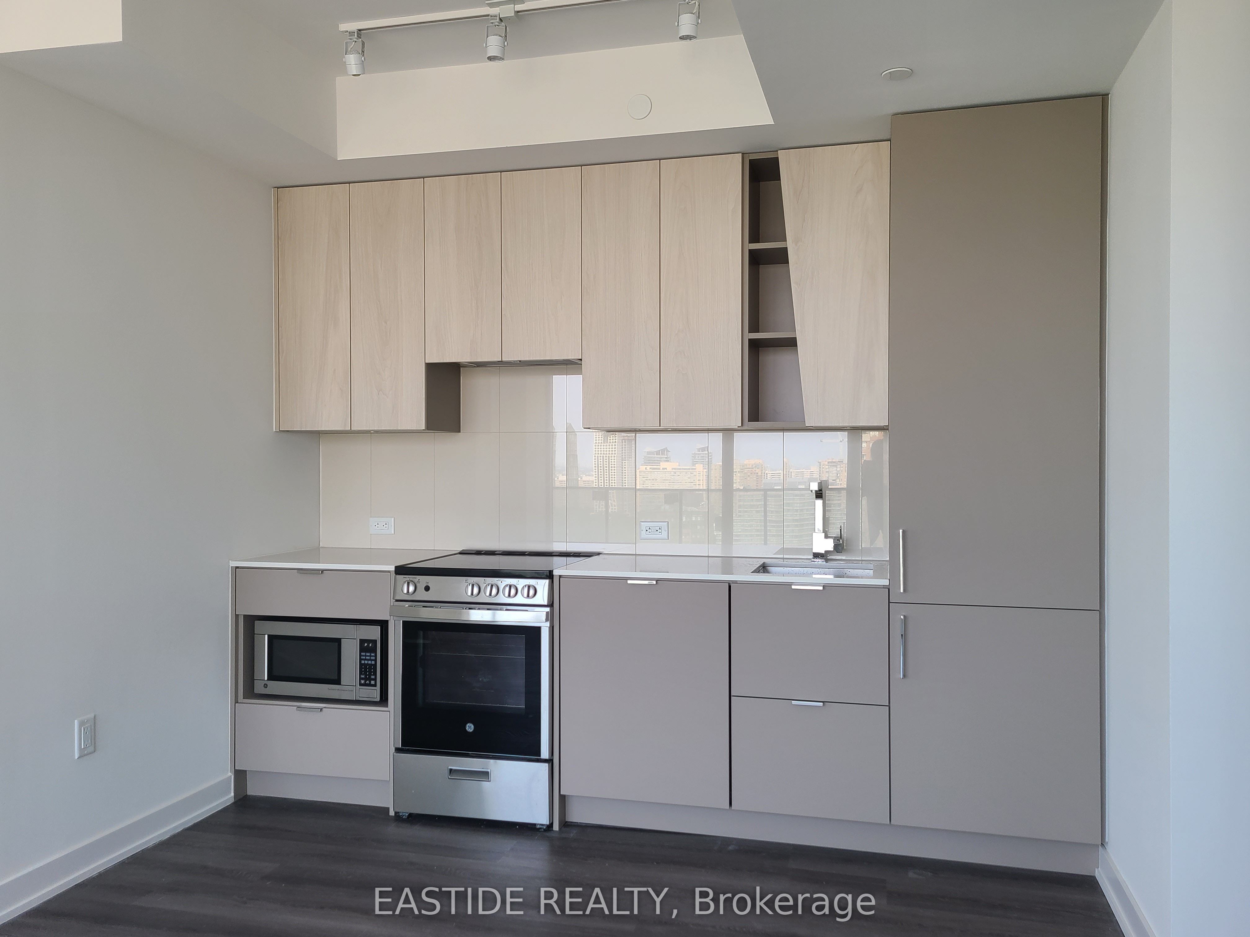 MLS #W12382951 image #9