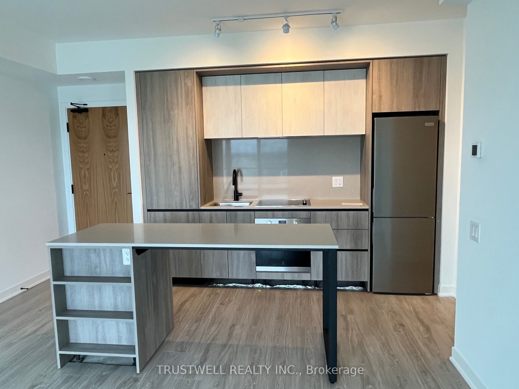 MLS #W12383142 image #10