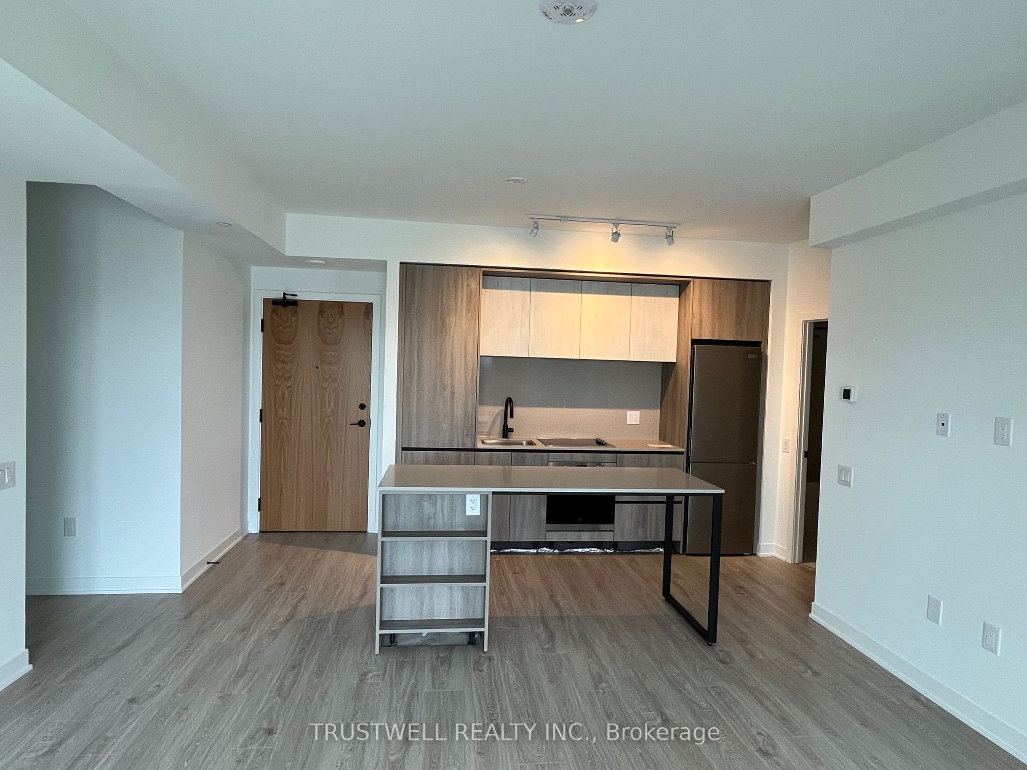 MLS #W12383142 image #6