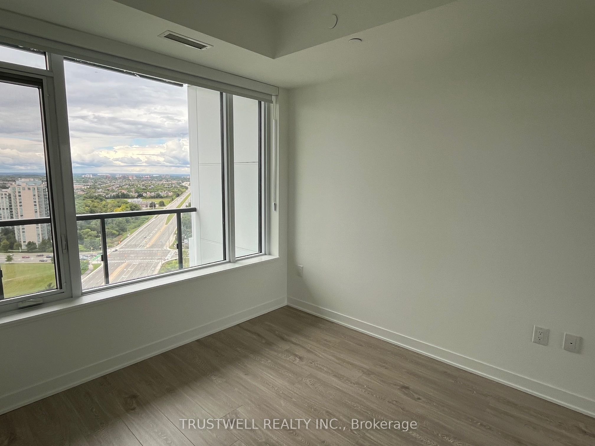 MLS #W12383142 image #7