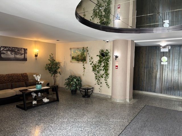 MLS #W12383182 image #14