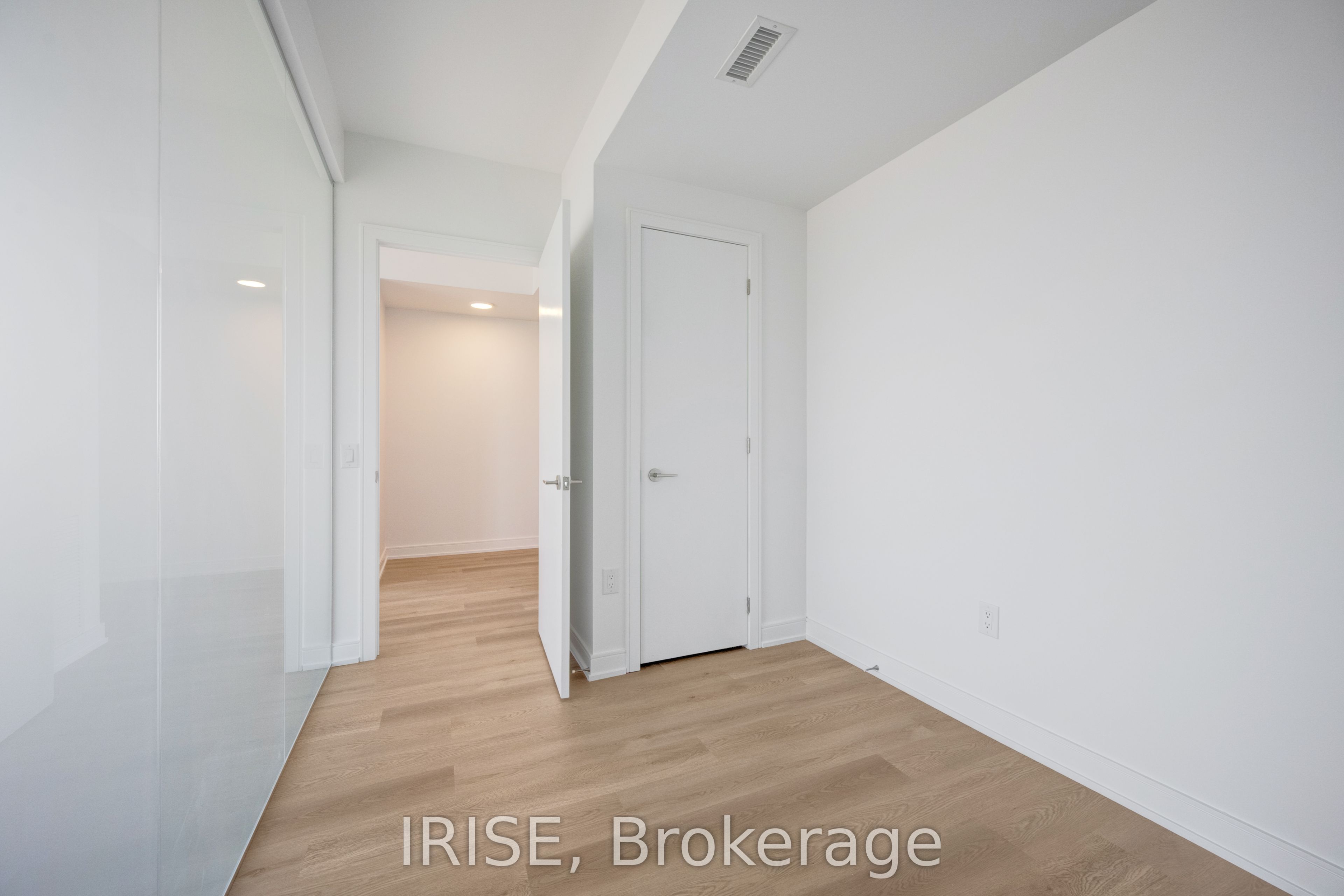 MLS #W12383396 image #6