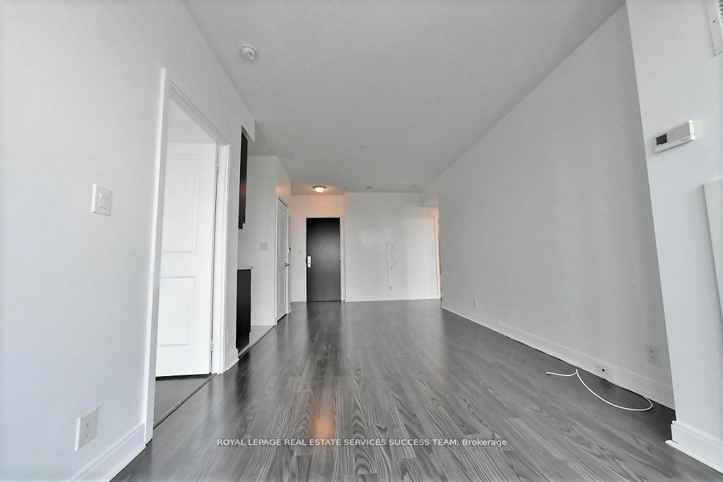 MLS #W12383775 image #3