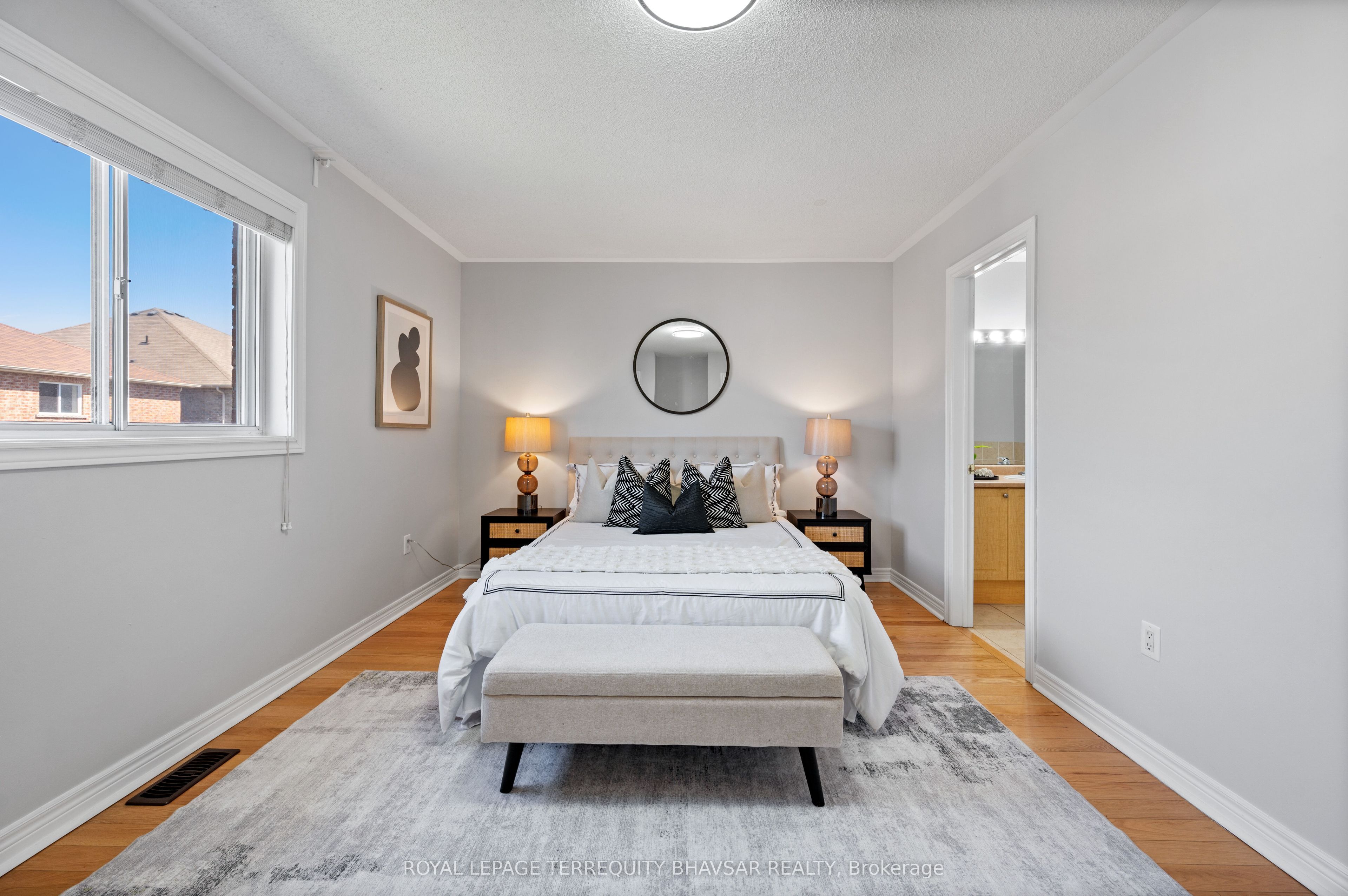 MLS #W12384011 image #25