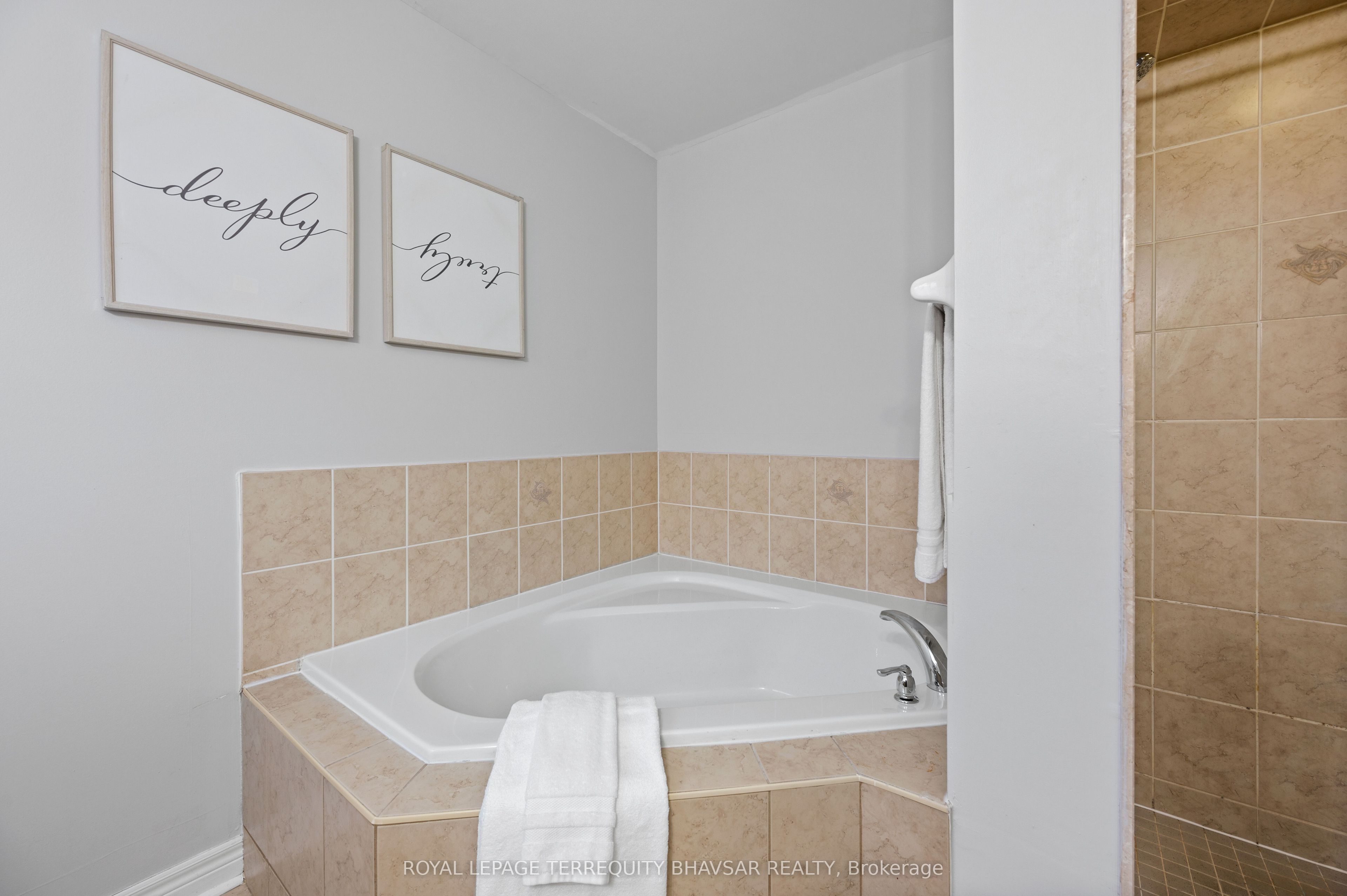 MLS #W12384011 image #28