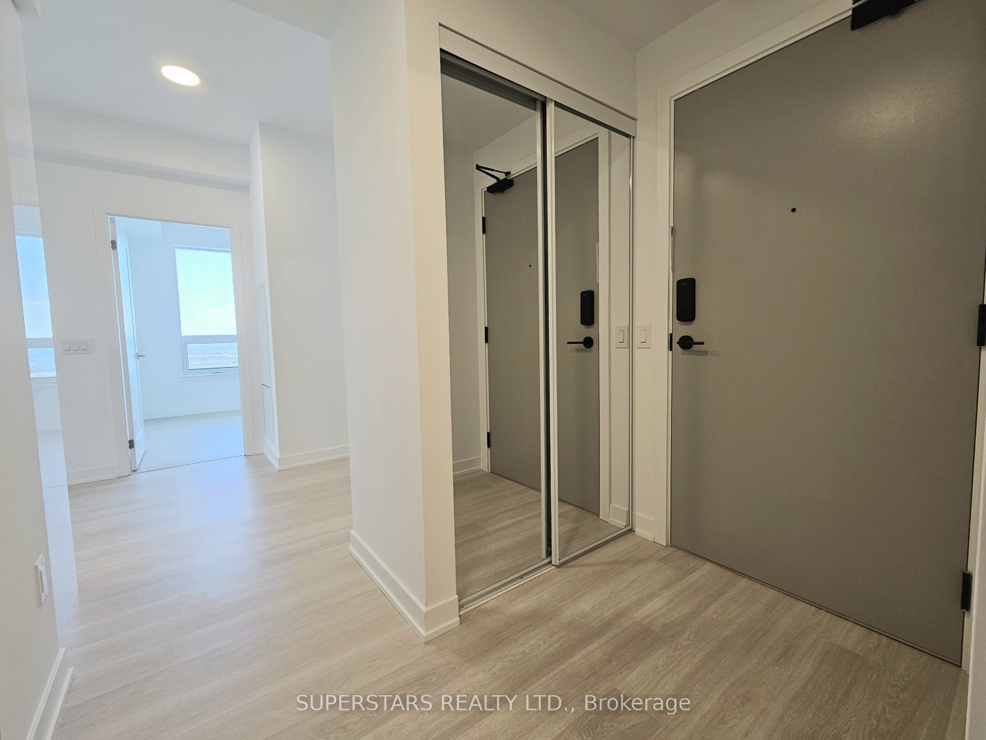 MLS #W12384093 image #1