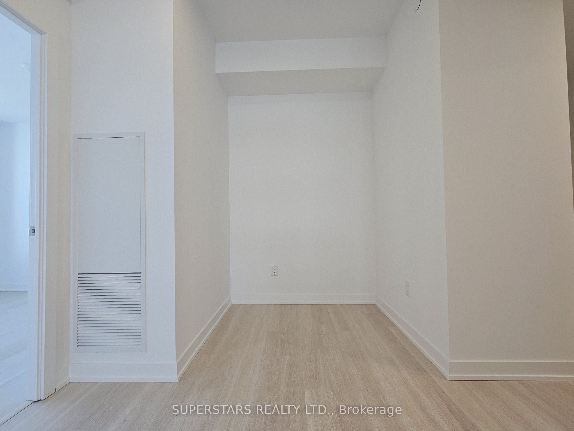 MLS #W12384093 image #5