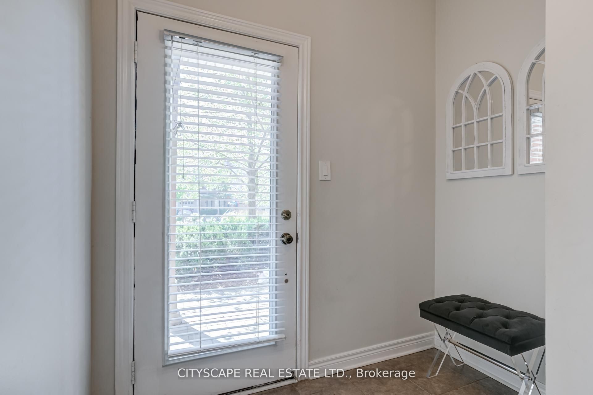 MLS #W12384605 image #2