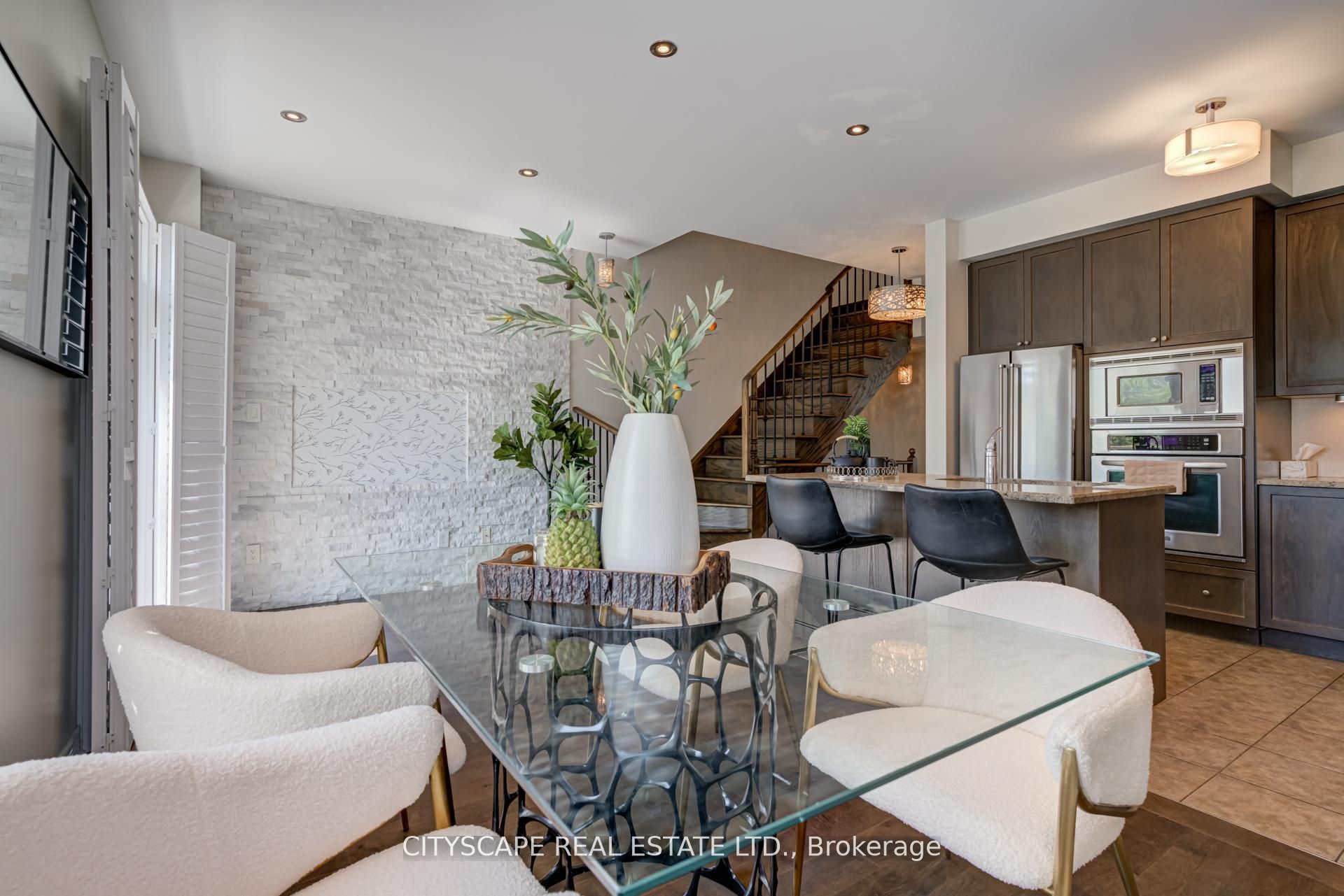 MLS #W12384605 image #23