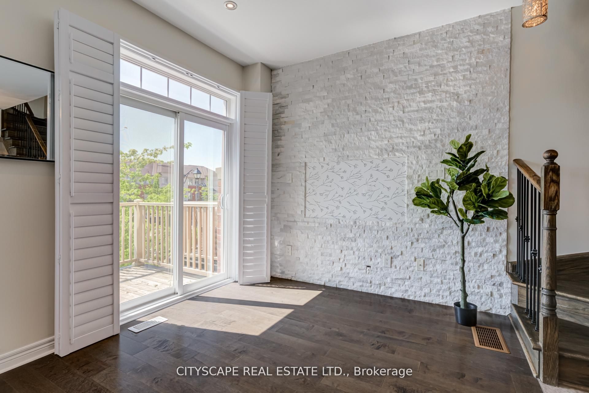 MLS #W12384605 image #24