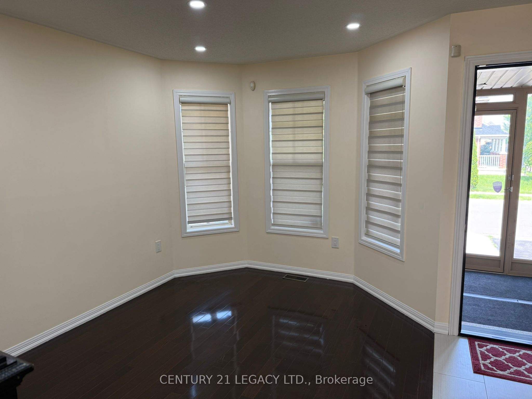 MLS #W12384700 image #1