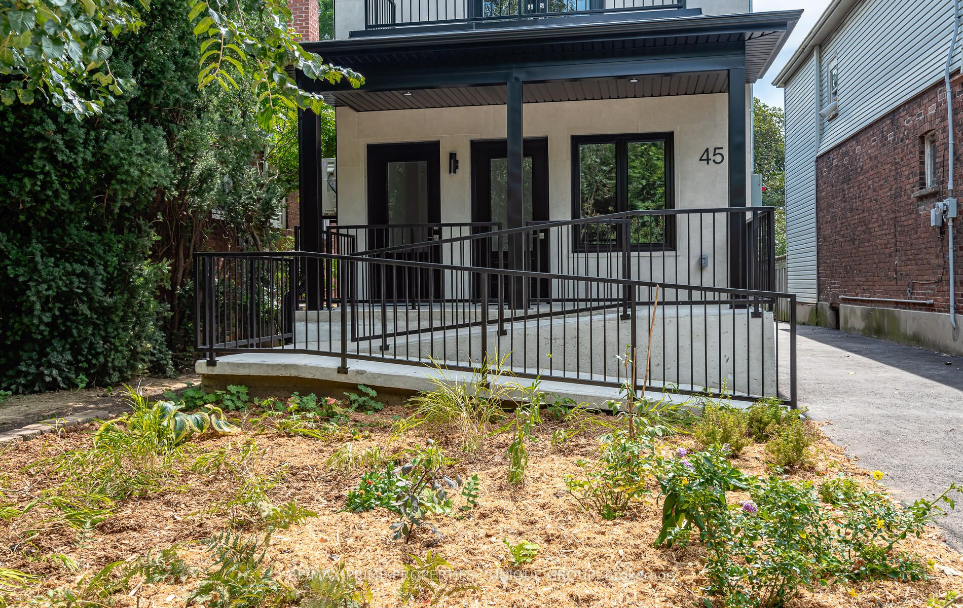 MLS #W12385003 image #1