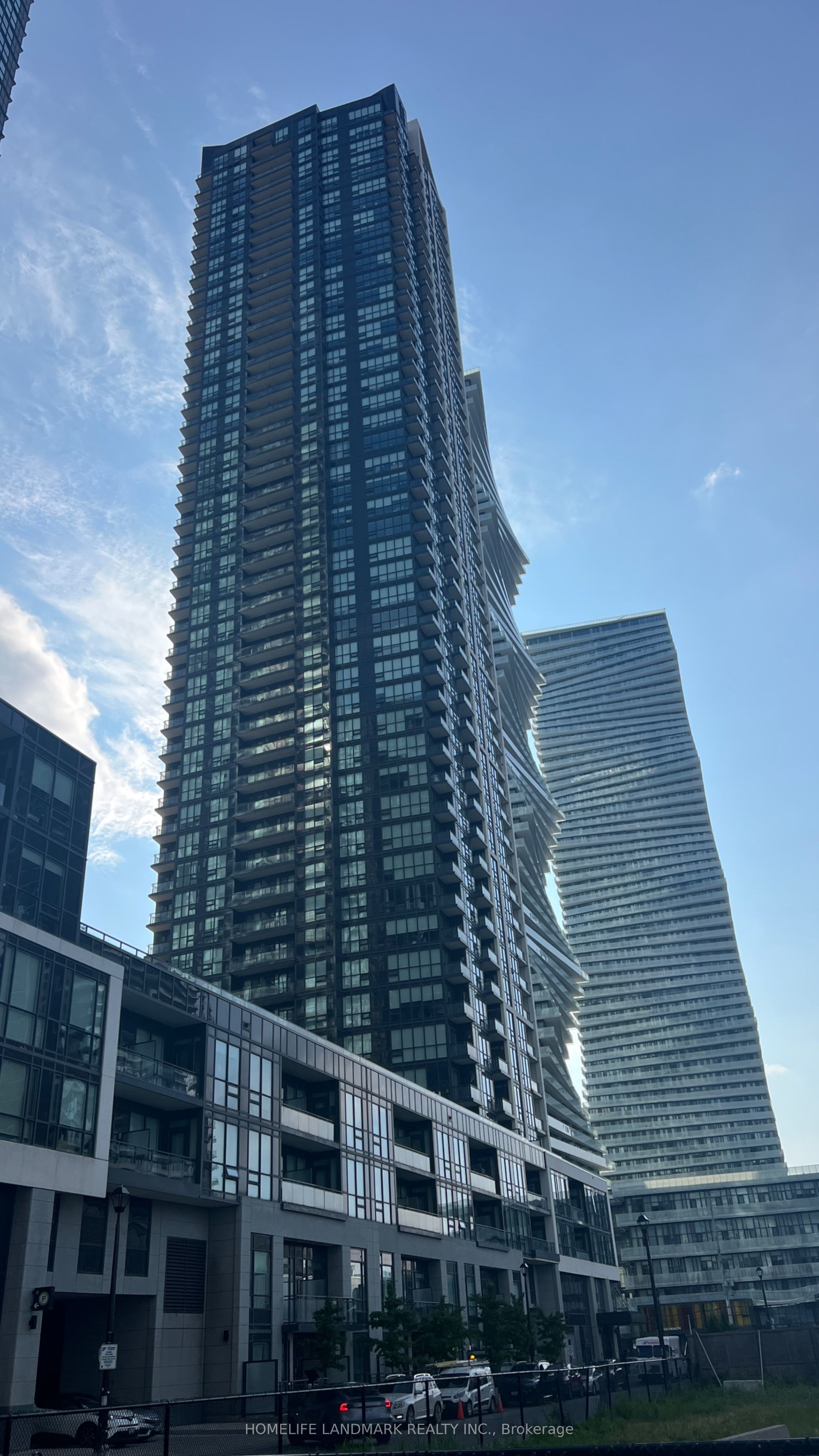 MLS #W12385022 image #1