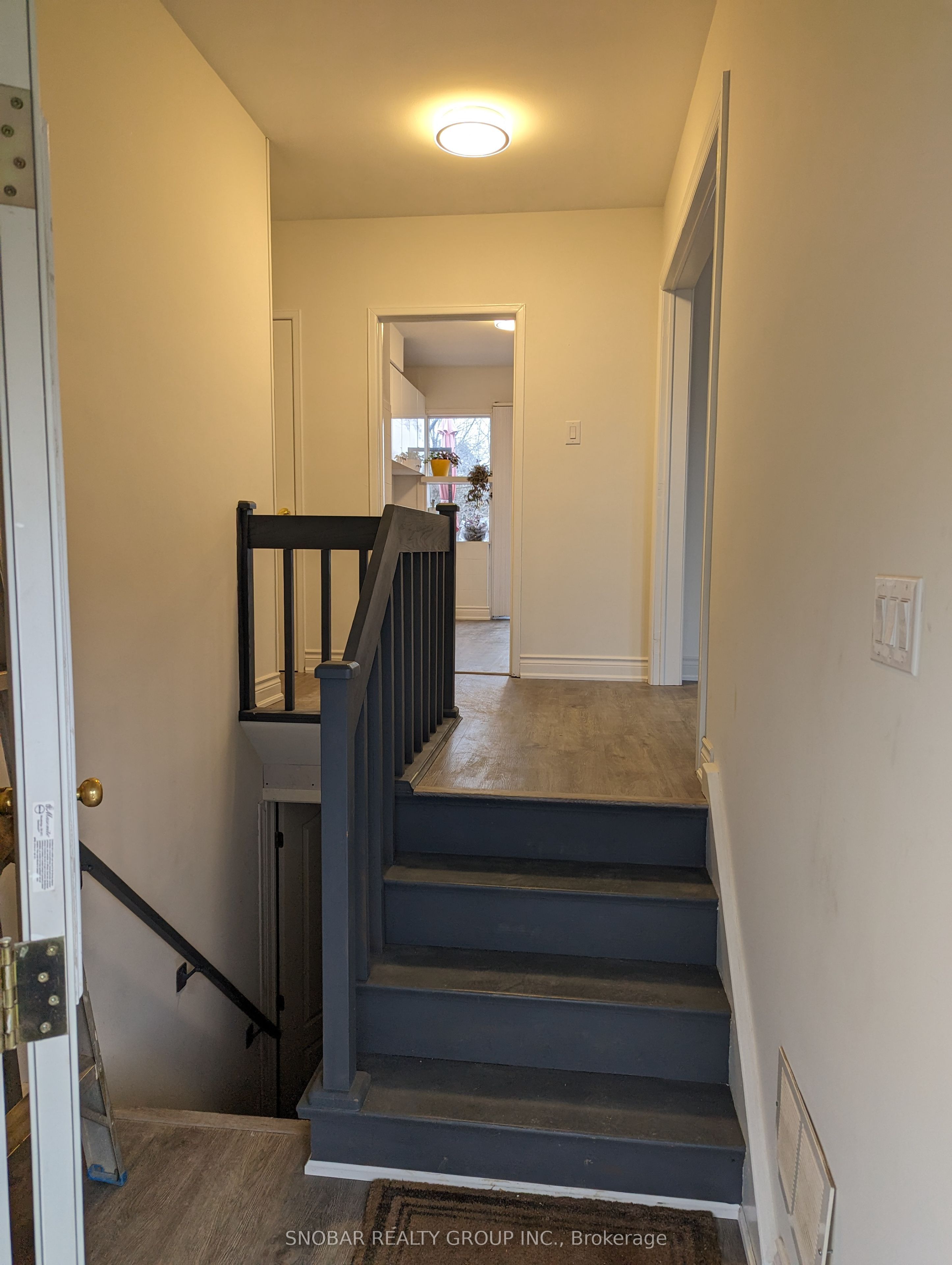 MLS #W12385355 image #3