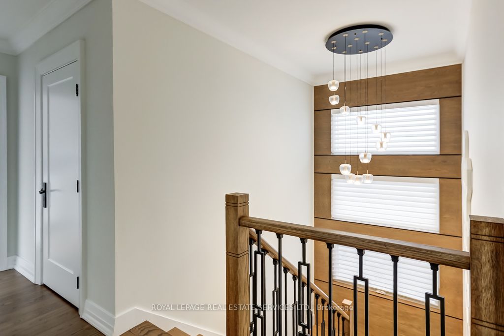 MLS #W12385859 image #17