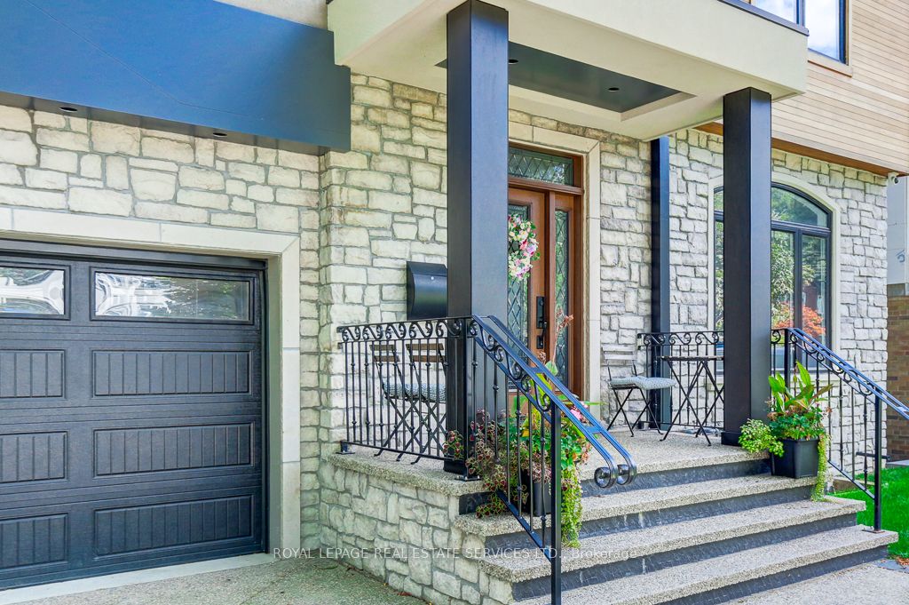 MLS #W12385859 image #2