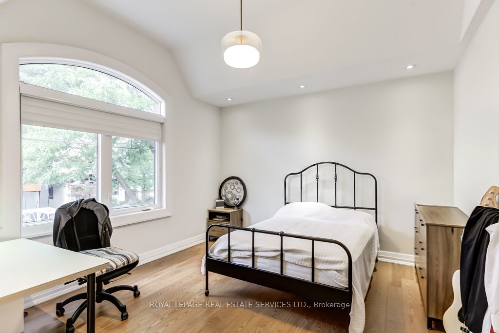 MLS #W12385859 image #23