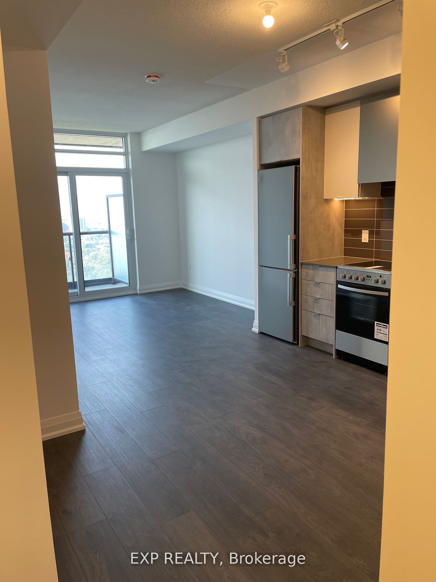 MLS #W12385932 image #4