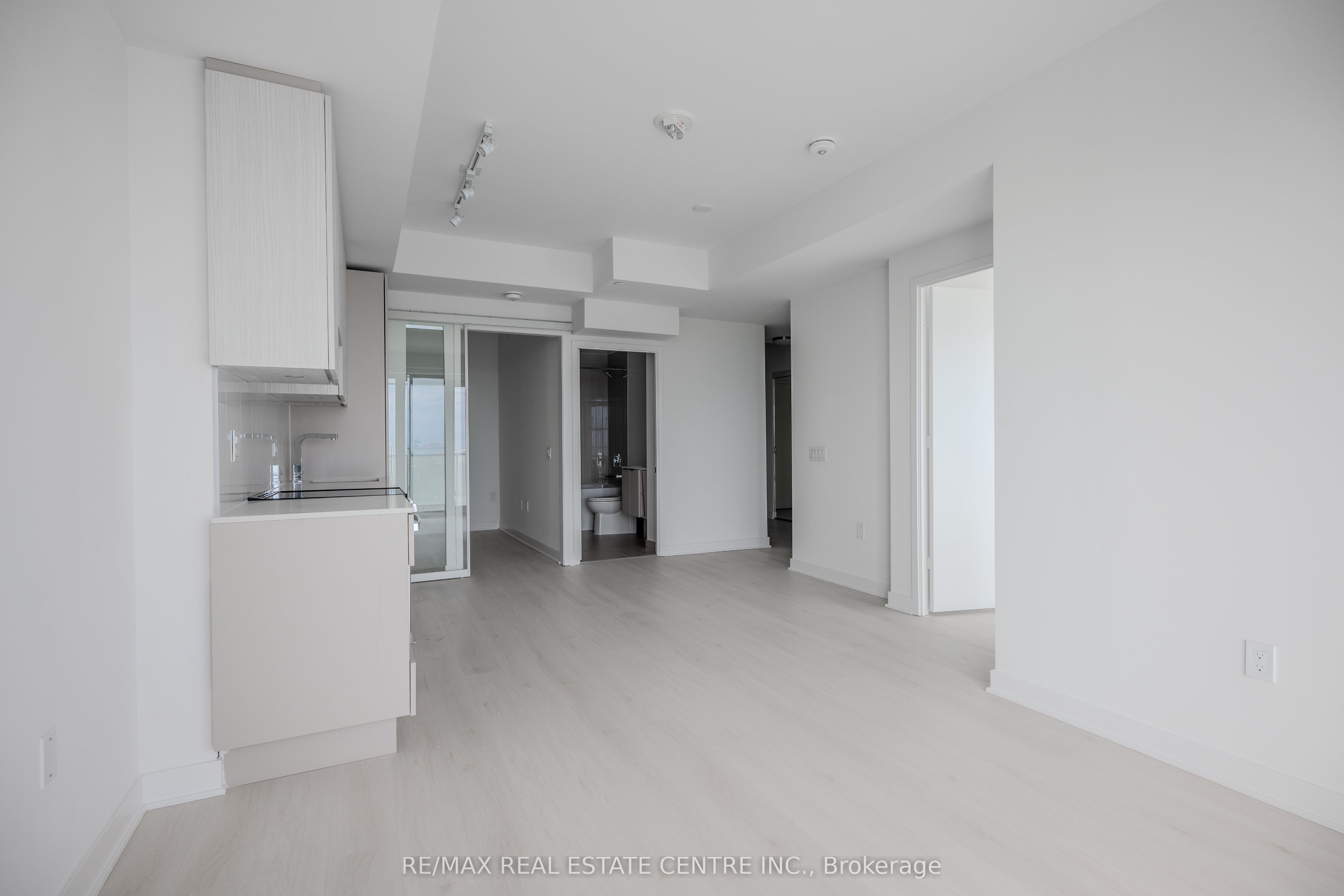 MLS #W12385963 image #7