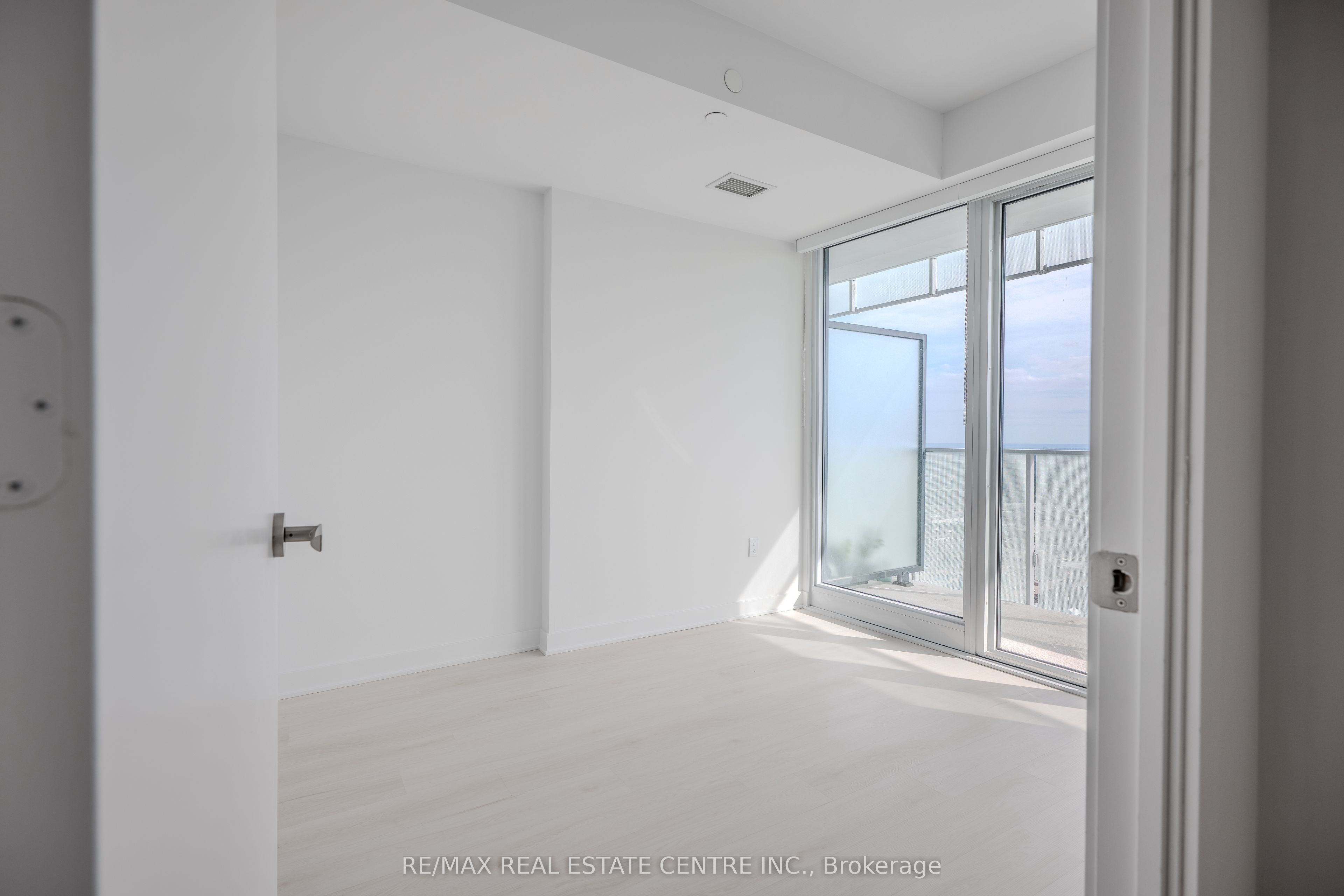 MLS #W12385963 image #9