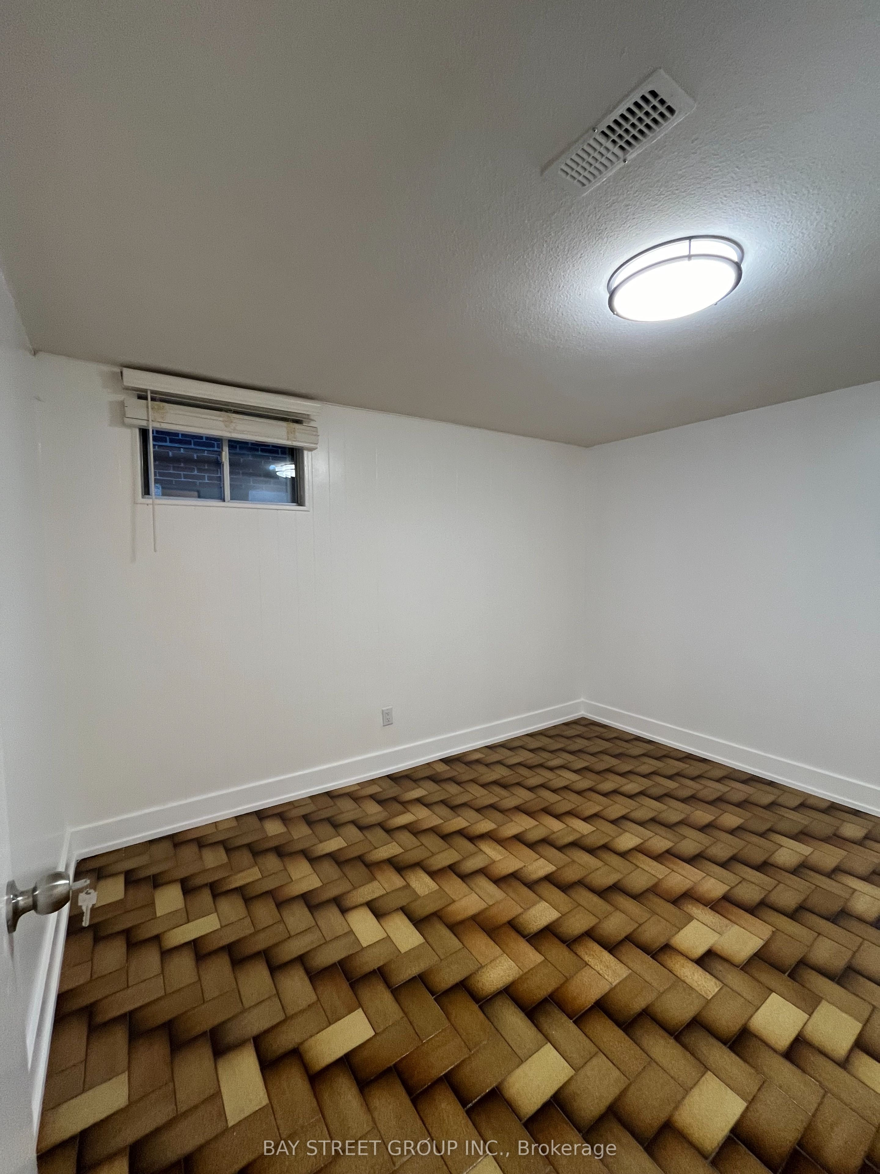 MLS #W12386142 image #10