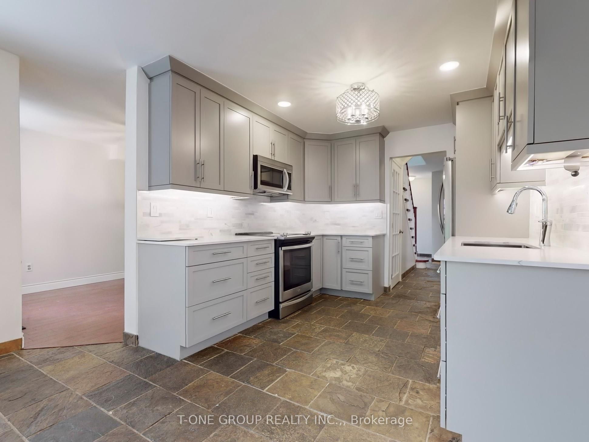 MLS #W12386212 image #14