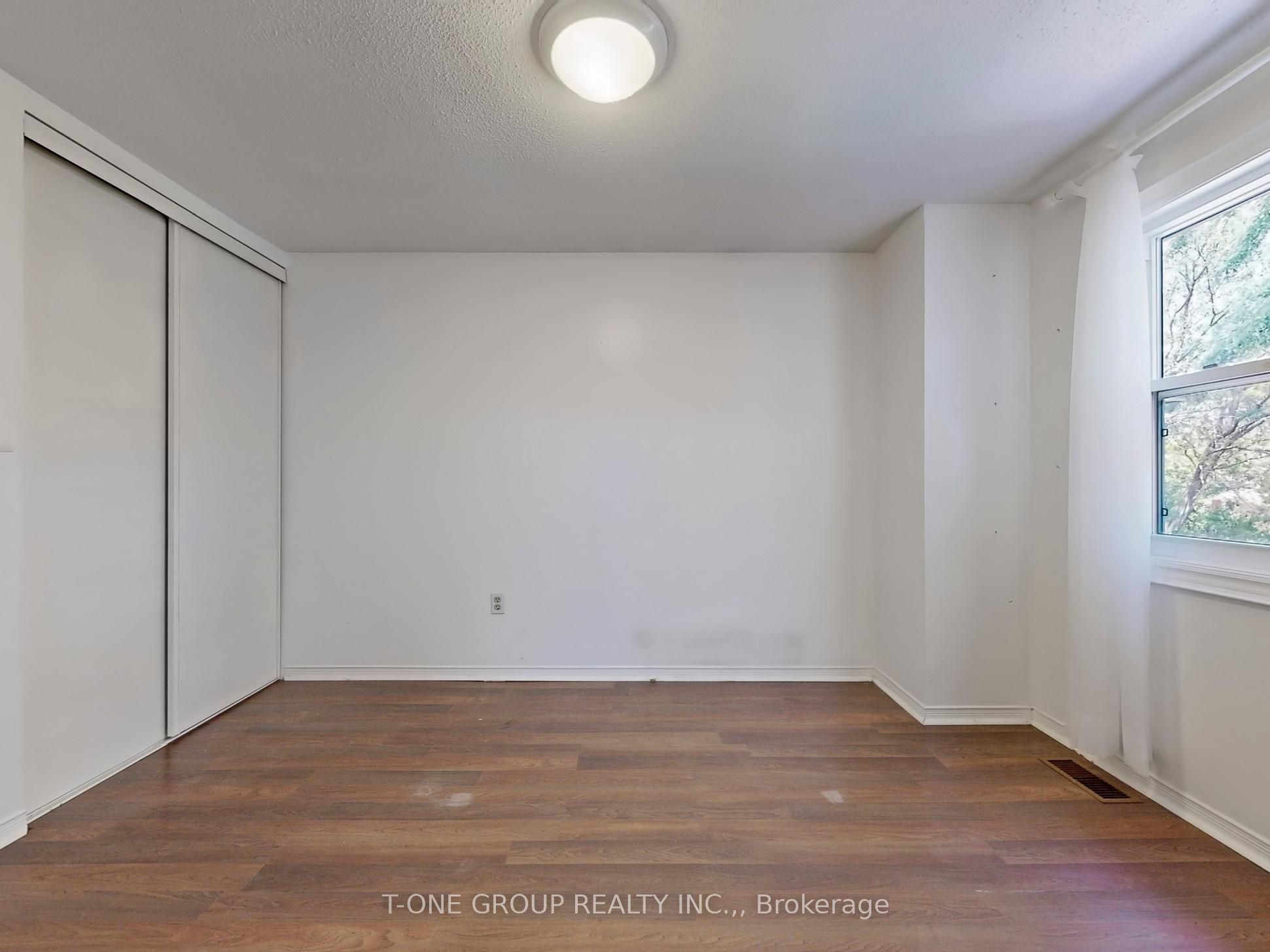 MLS #W12386212 image #31