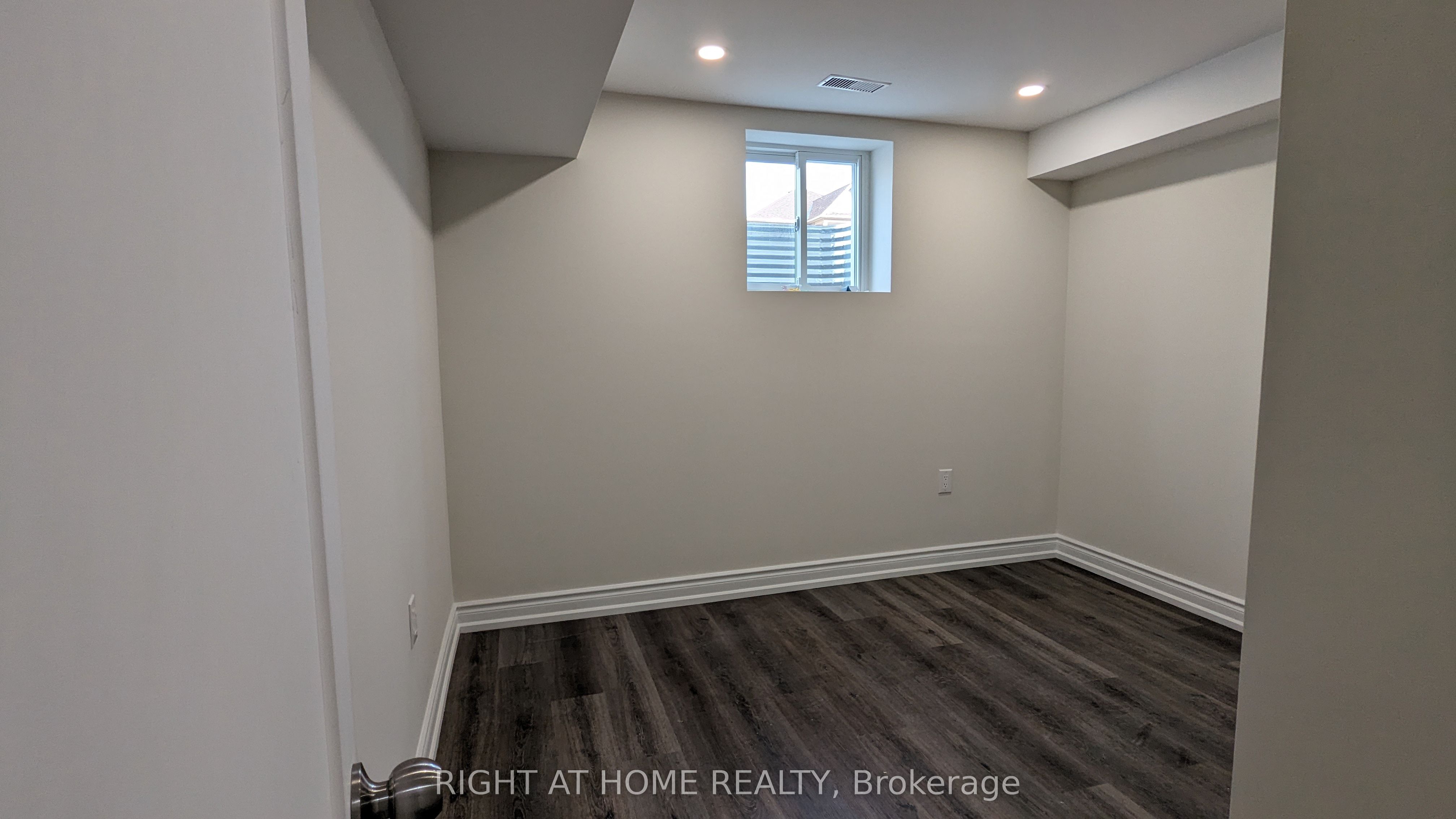 MLS #W12386711 image #13