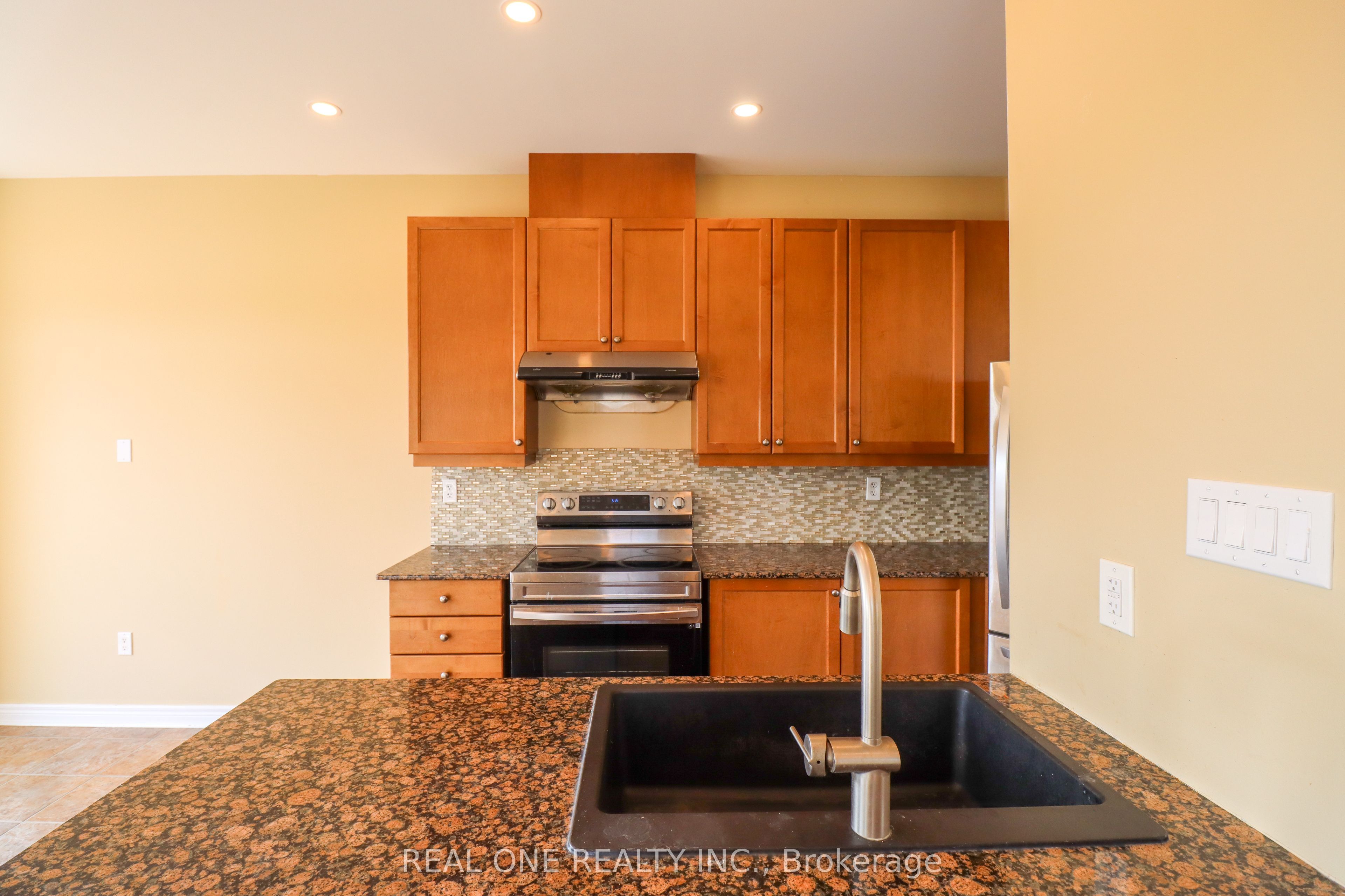 MLS #W12386836 image #11