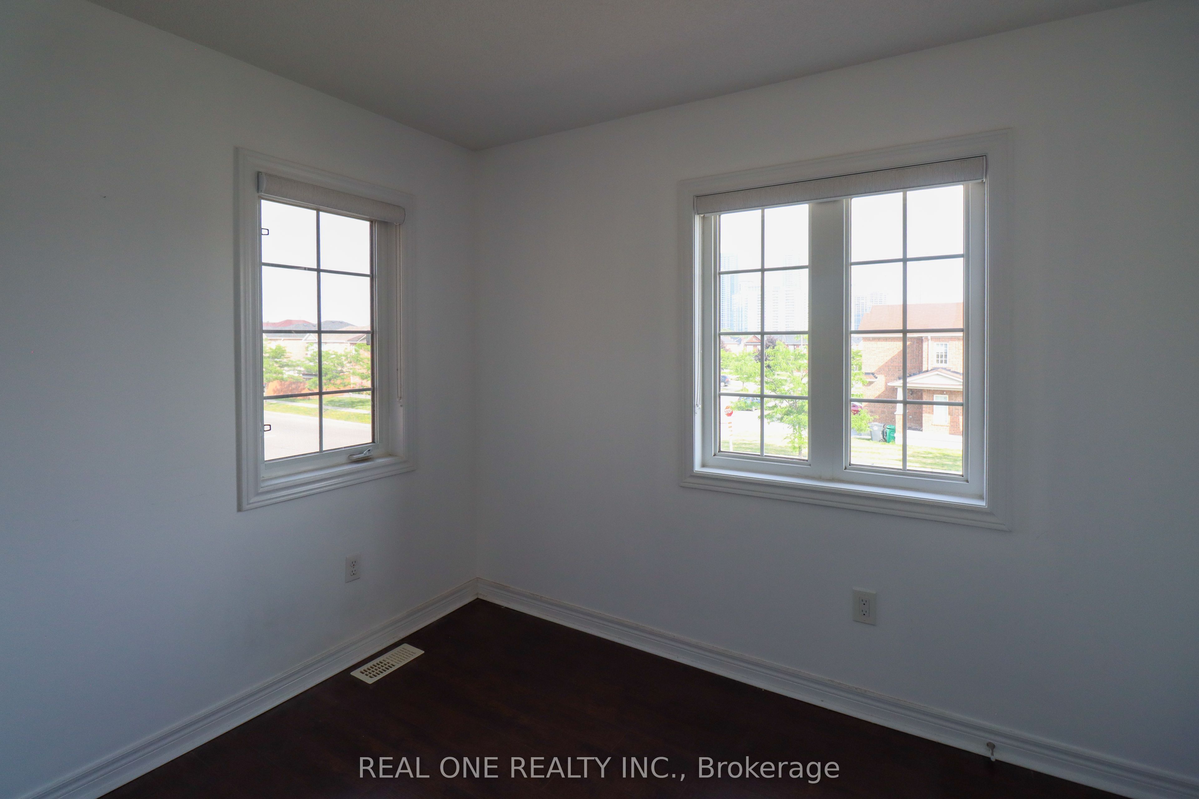 MLS #W12386836 image #17