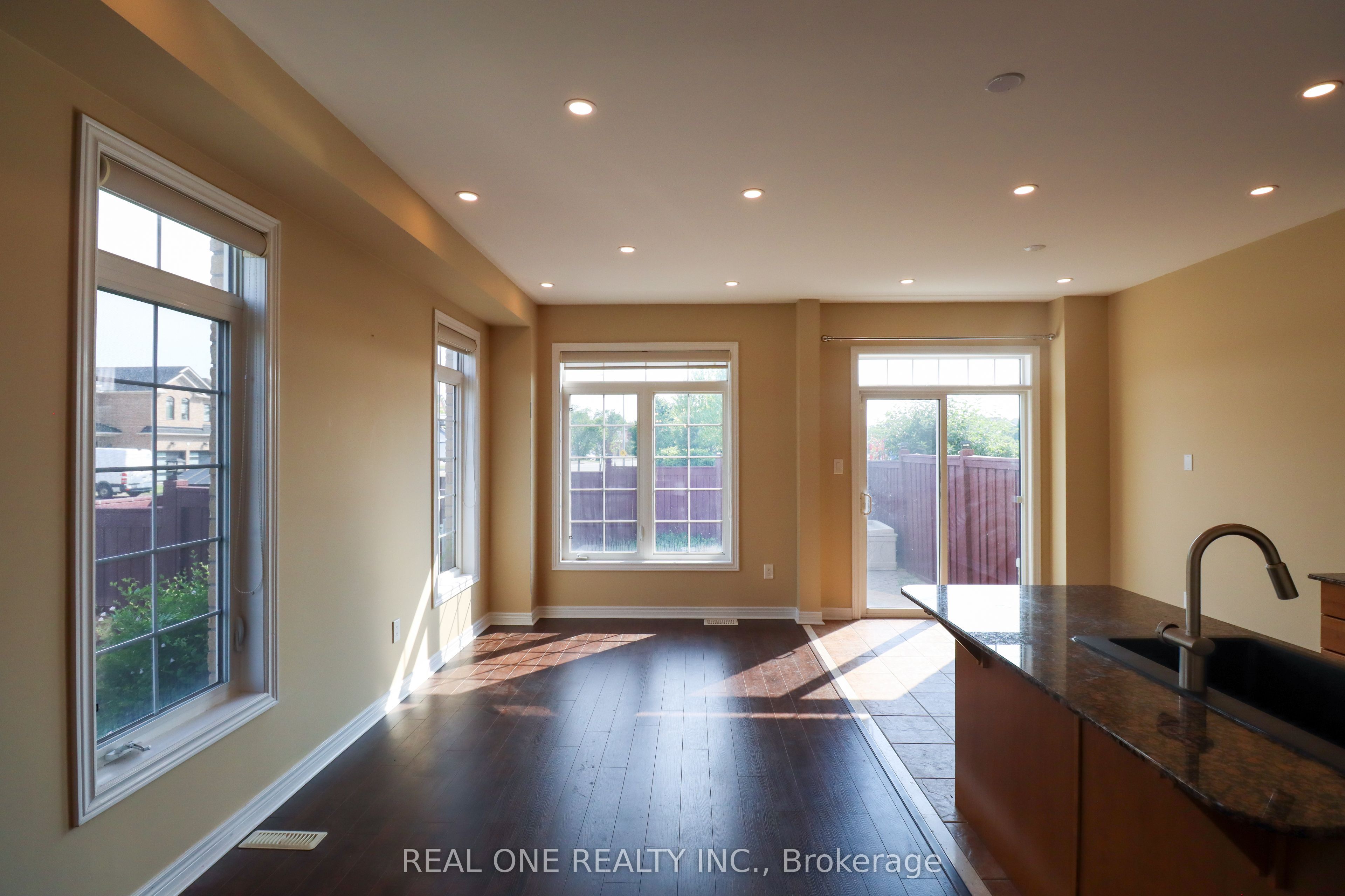 MLS #W12386836 image #8