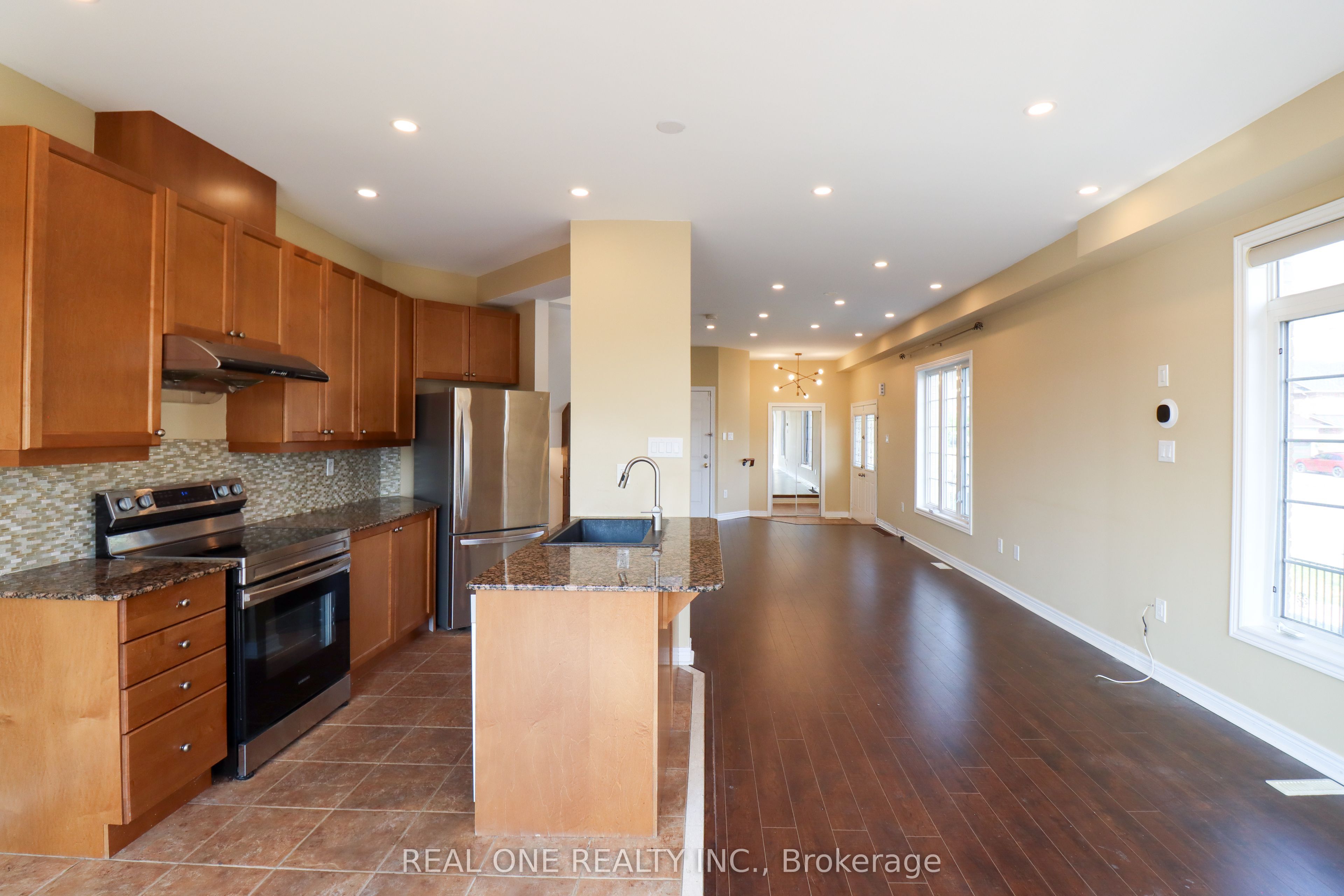 MLS #W12386836 image #9