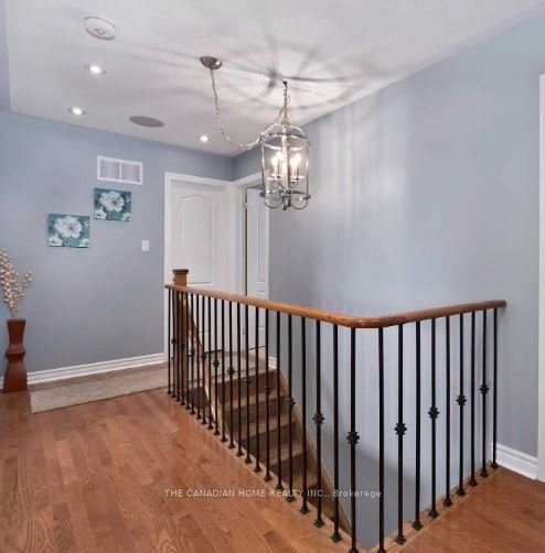 MLS #W12387077 image #11