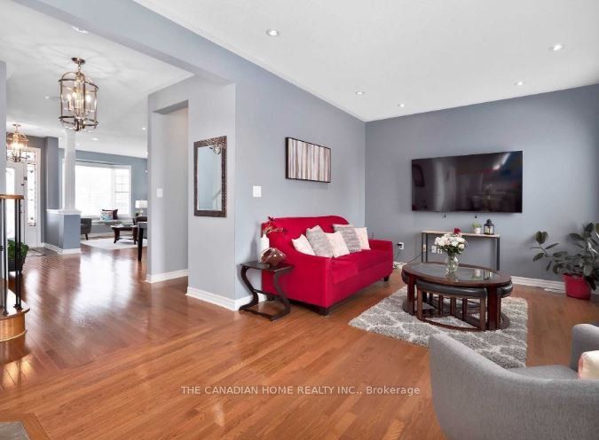 MLS #W12387077 image #4