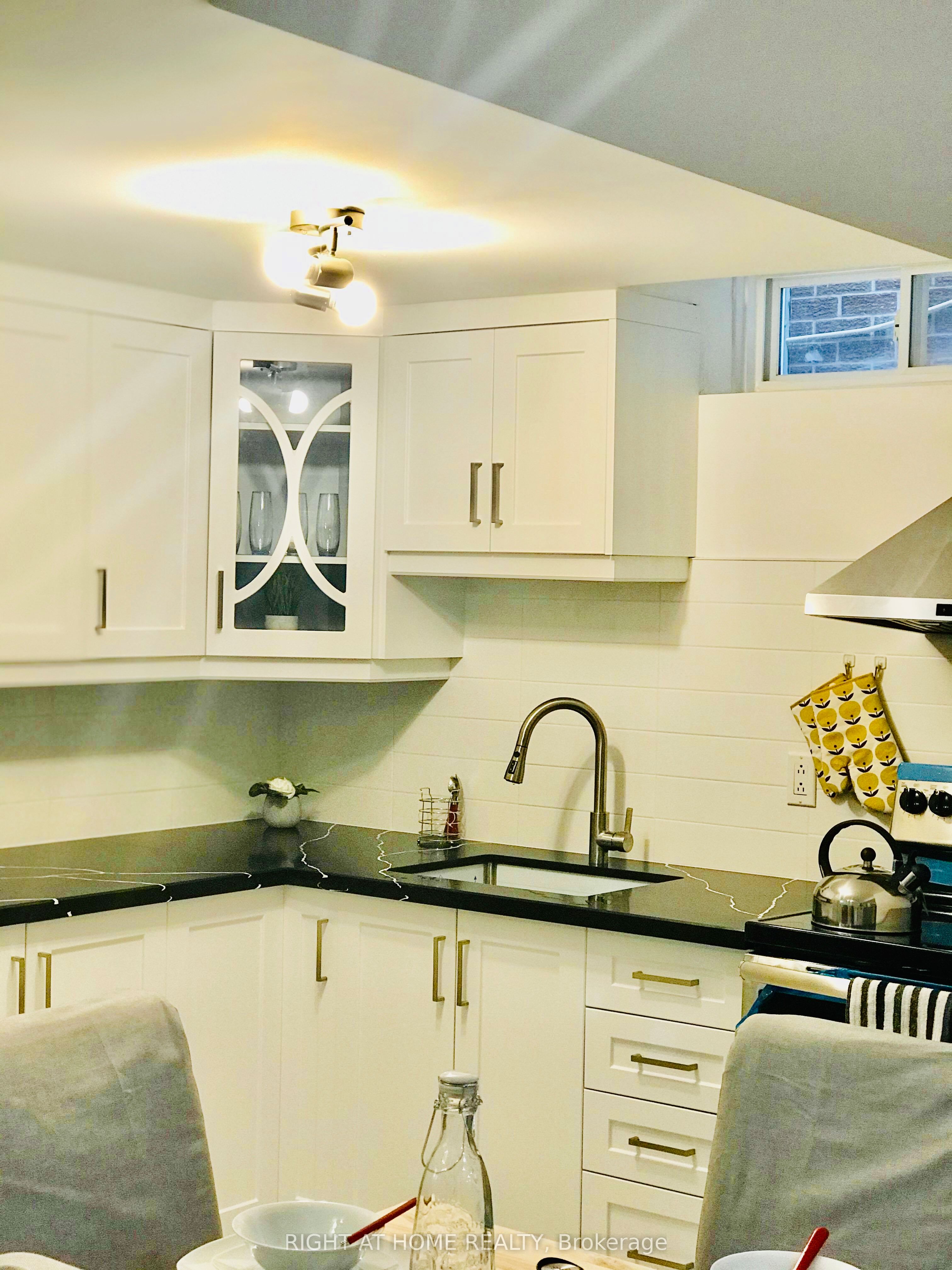 MLS #W12387165 image #10