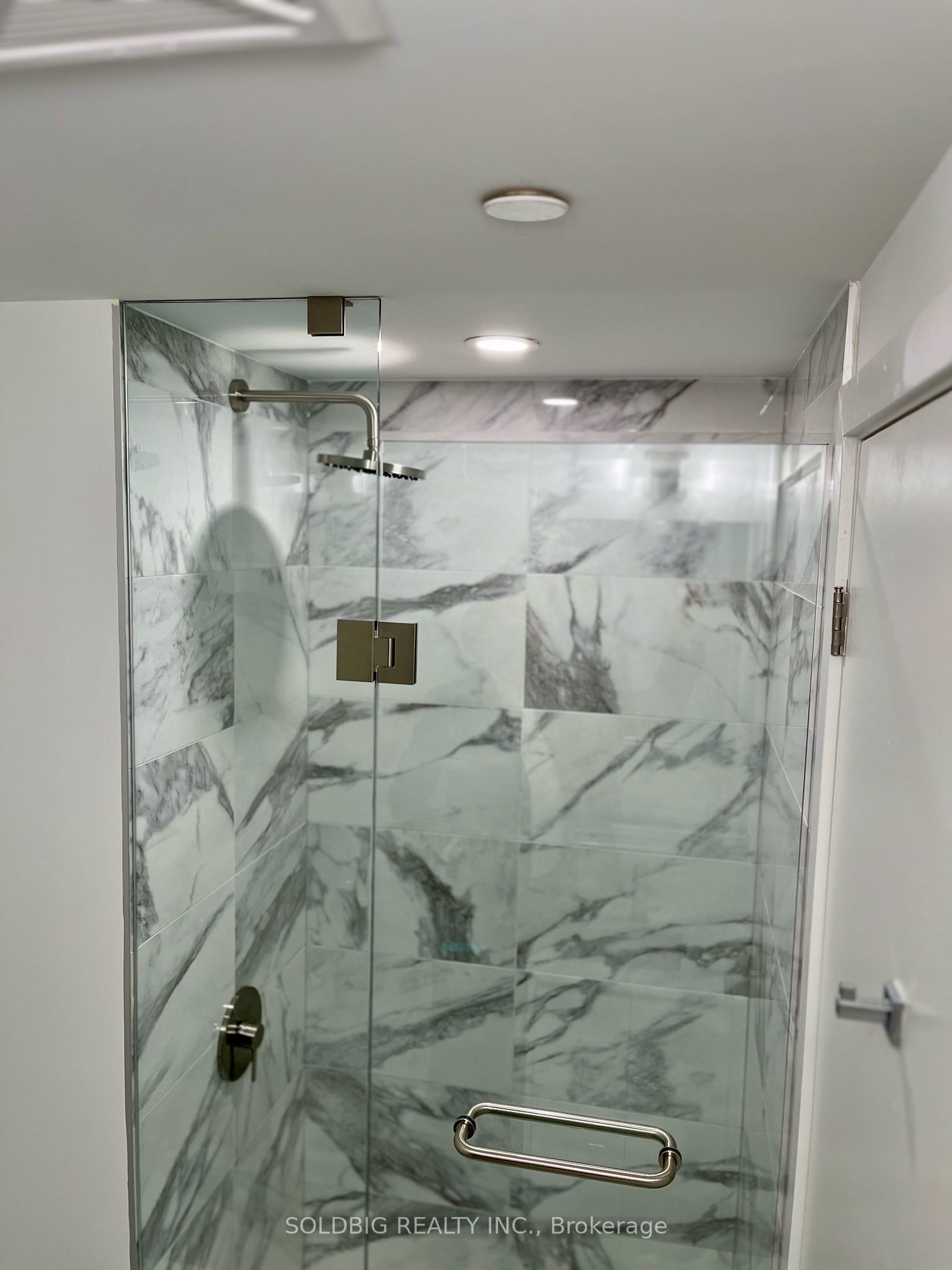 MLS #W12387199 image #6