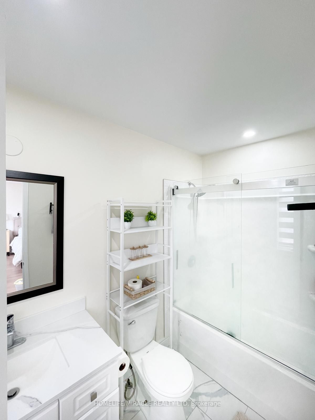 MLS #W12387242 image #13