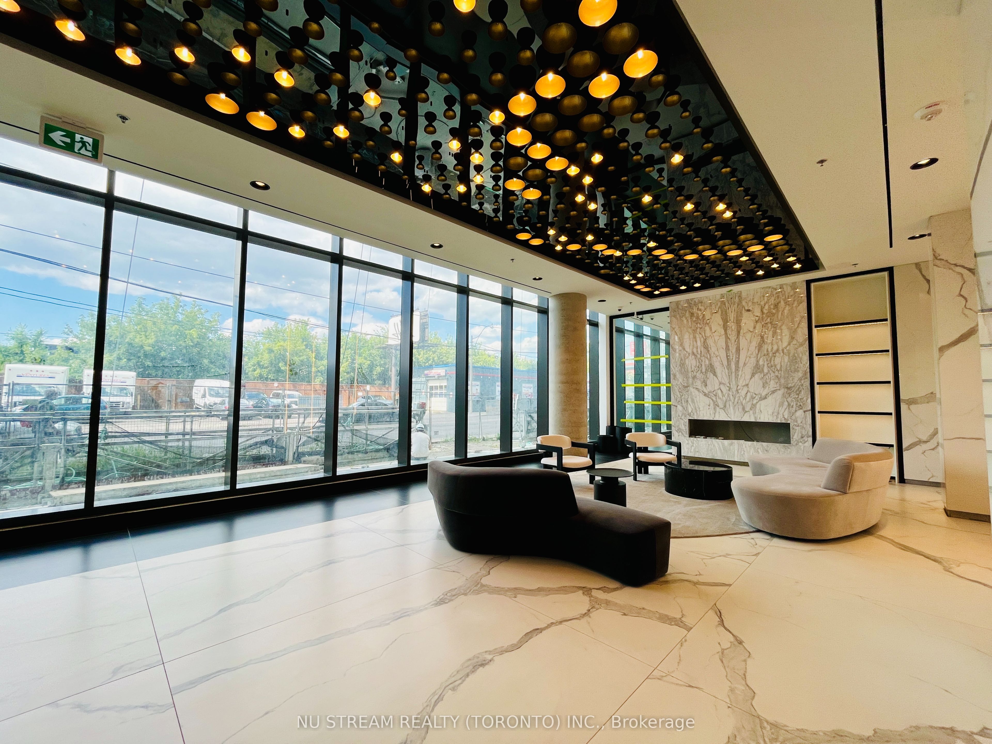 MLS #W12387255 image #1