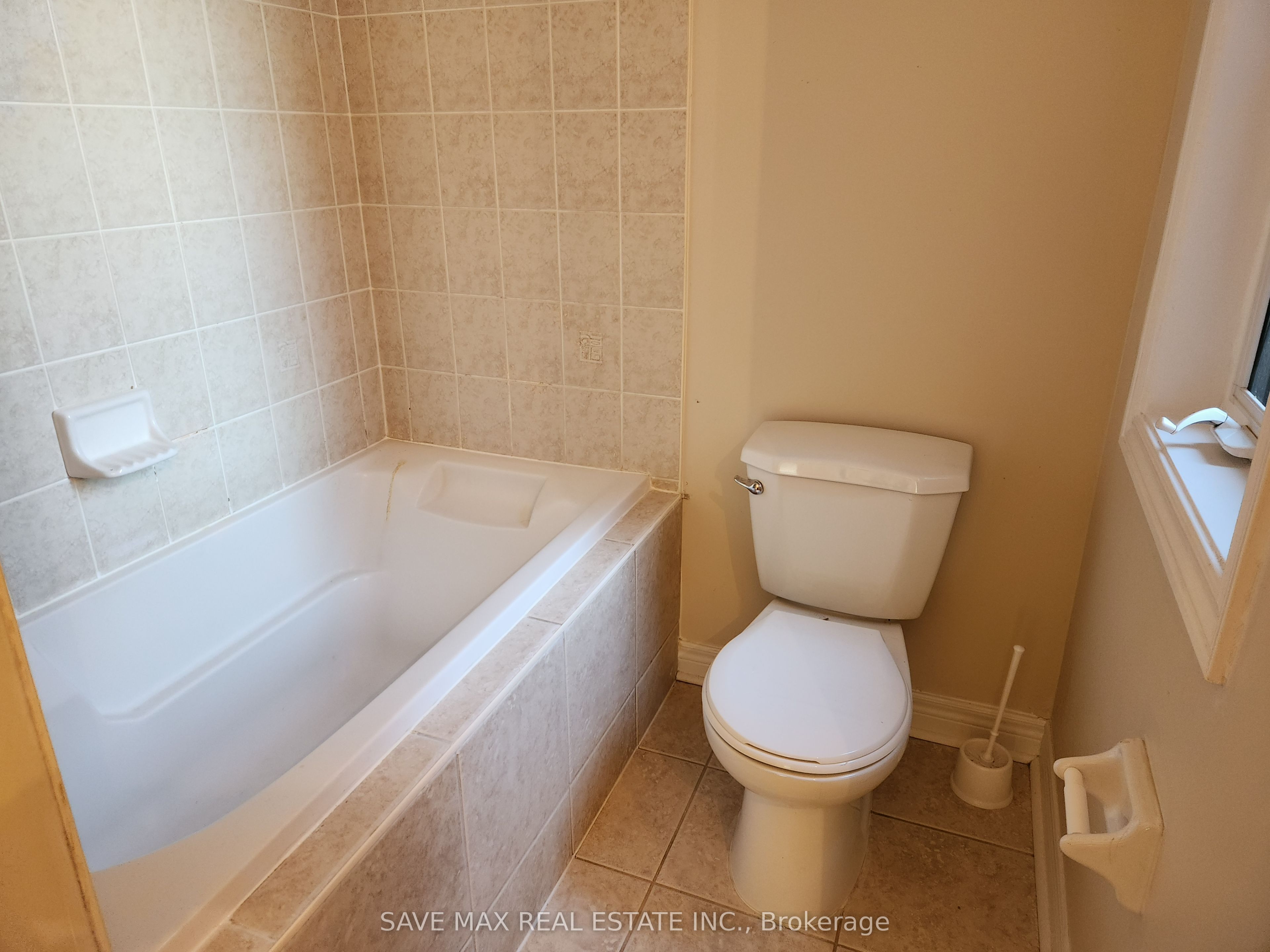 MLS #W12387268 image #9