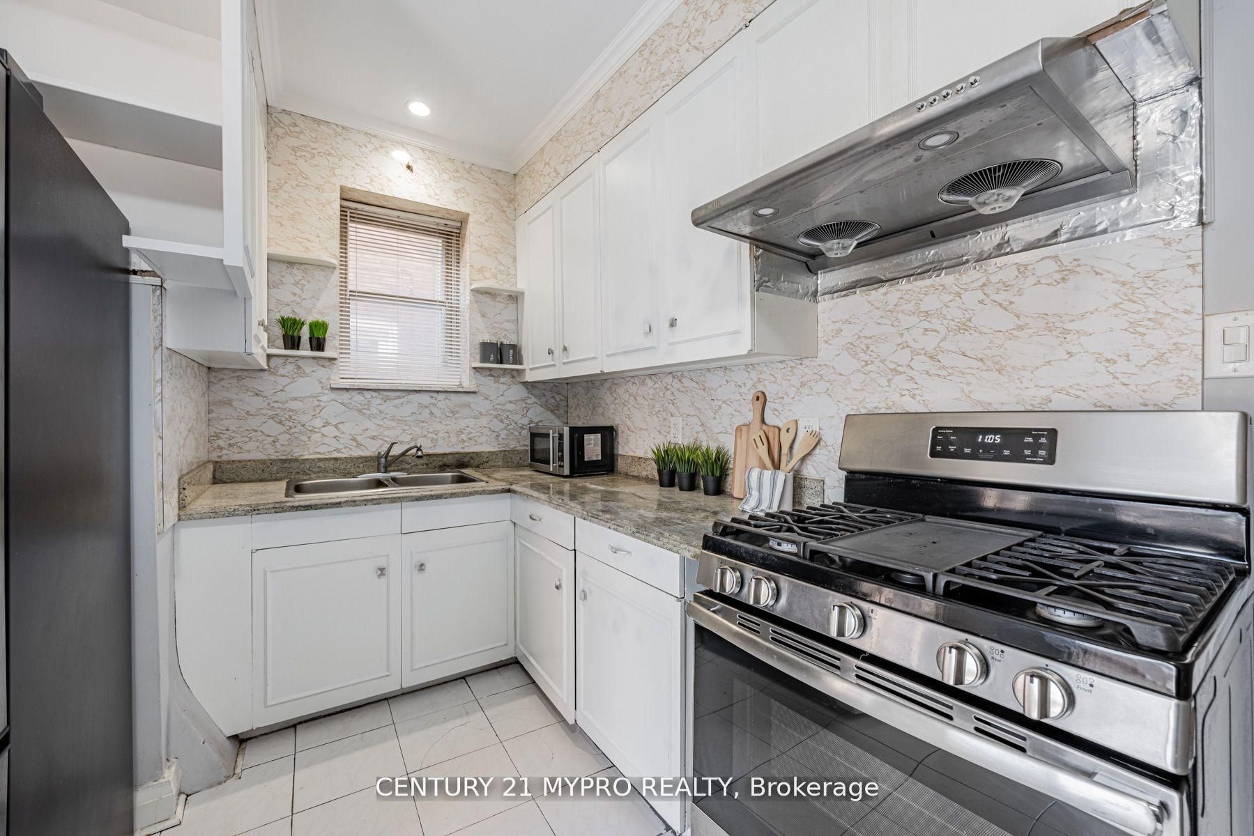 MLS #W12388056 image #11