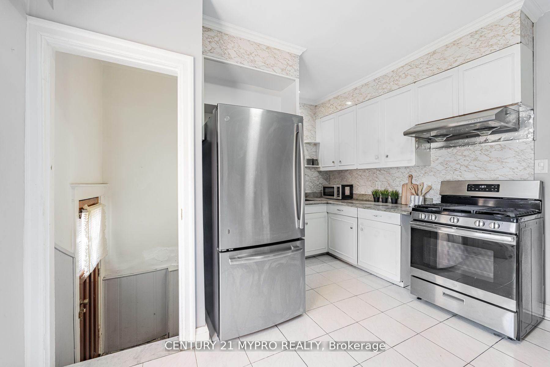 MLS #W12388056 image #13