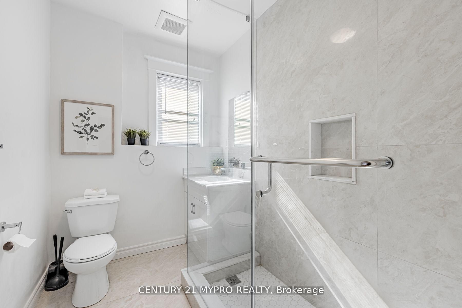 MLS #W12388056 image #16