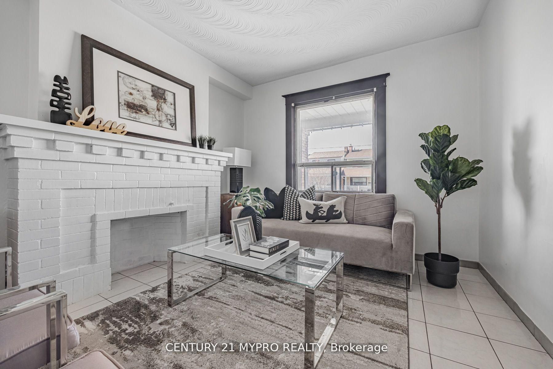 MLS #W12388056 image #4