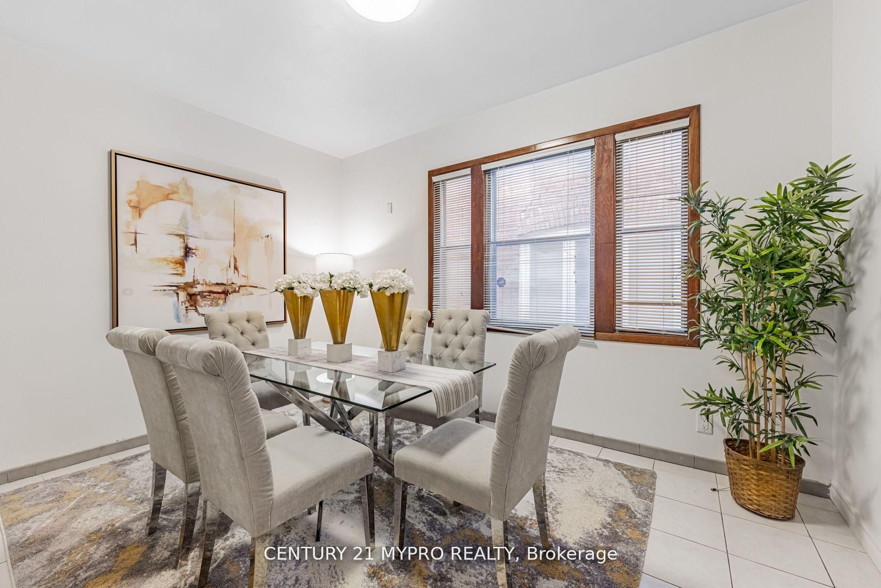 MLS #W12388056 image #6