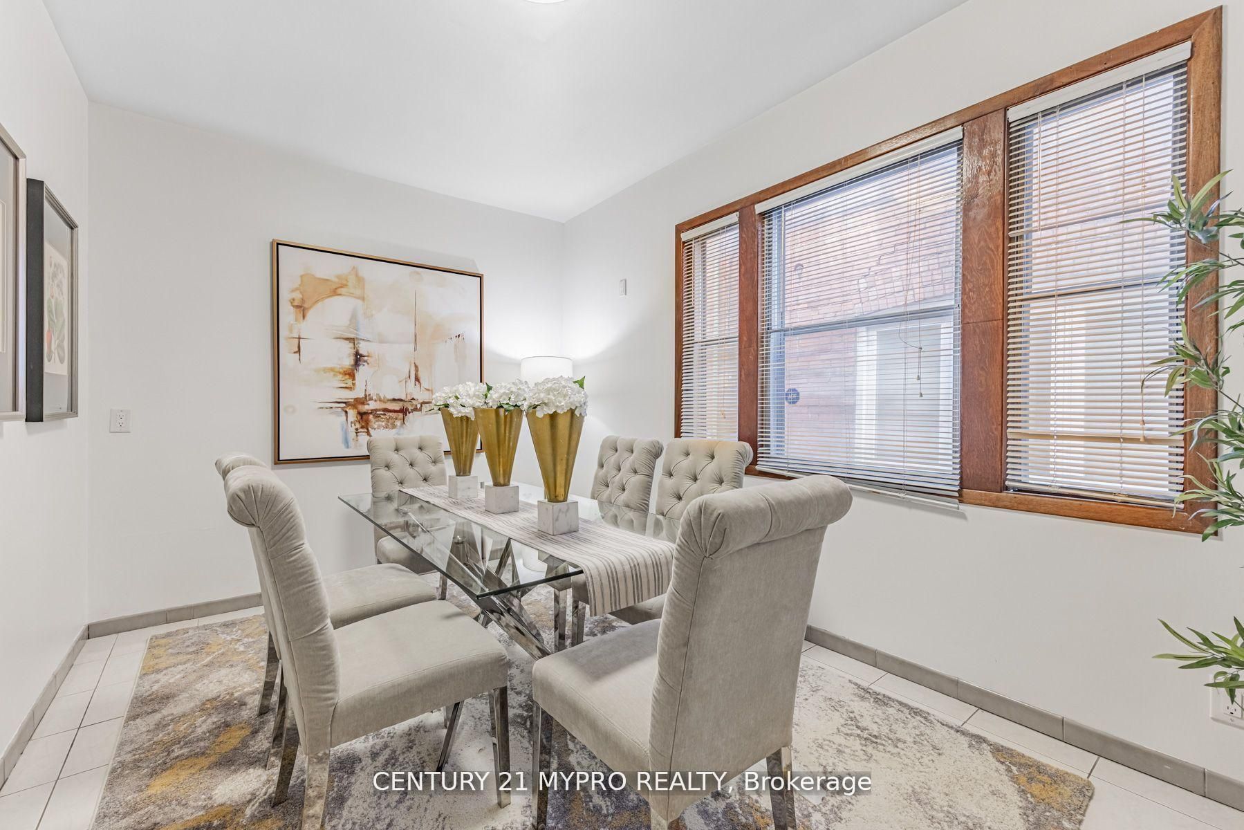 MLS #W12388056 image #7