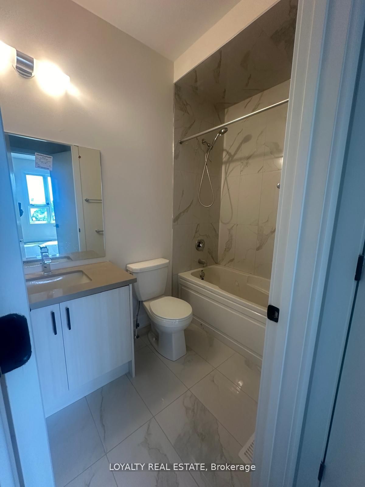 MLS #W12388101 image #10