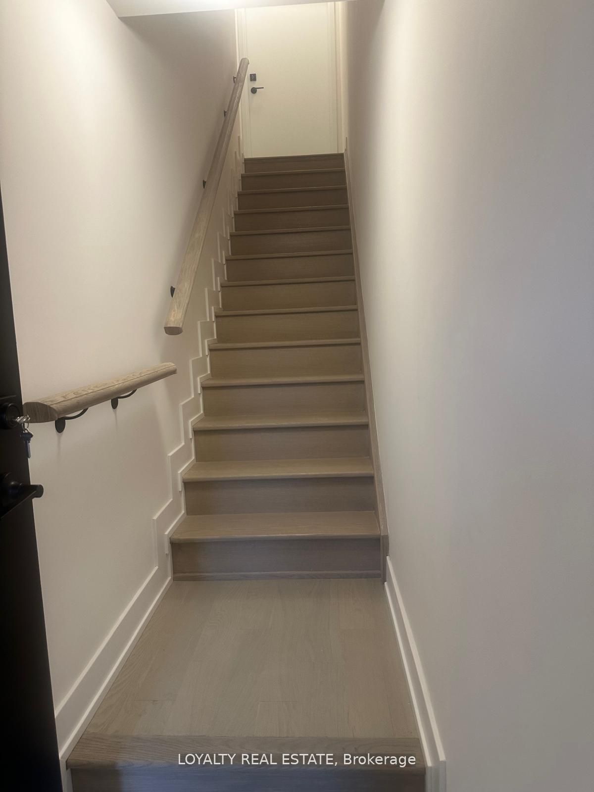 MLS #W12388101 image #4