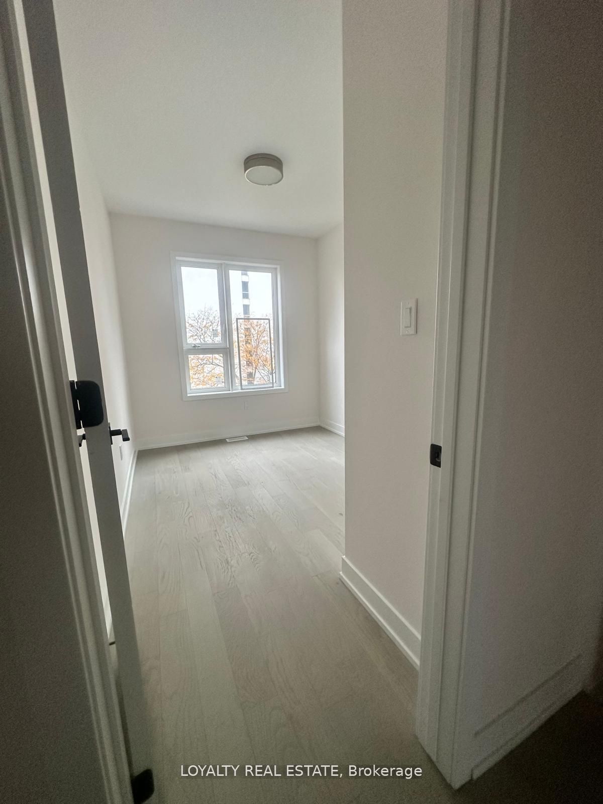 MLS #W12388101 image #5