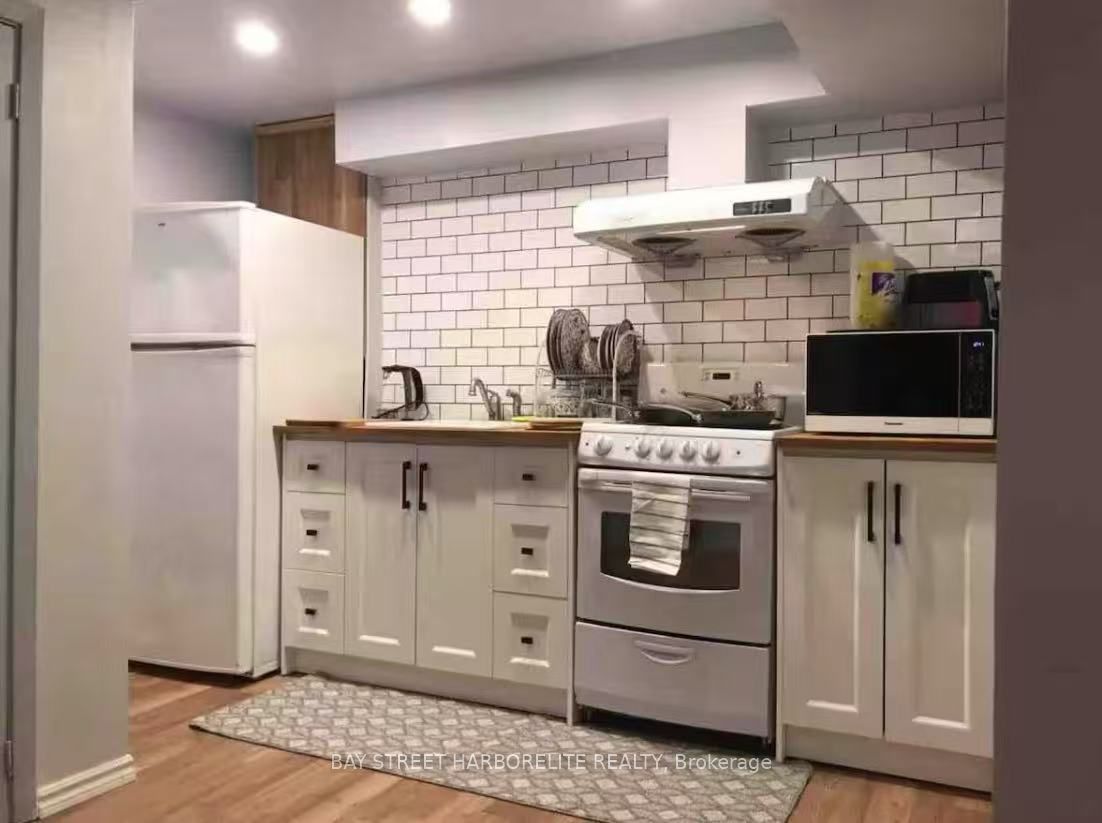 MLS #W12388478 image #1